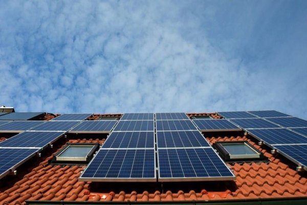 Peut-on se chauffer avec des panneaux solaires ?